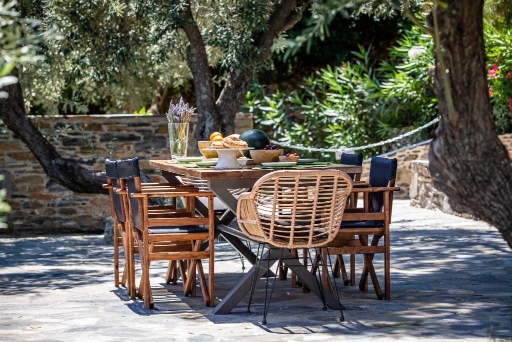 Villa Antigone Luxury Retreat Skopelos Town Exterior photo